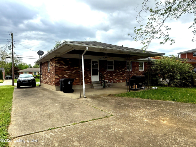 Listing Image 6