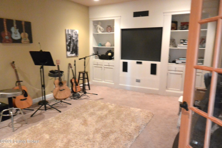 Listing Image 33