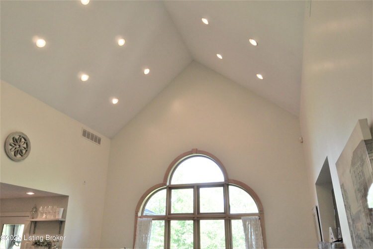 Listing Image 50