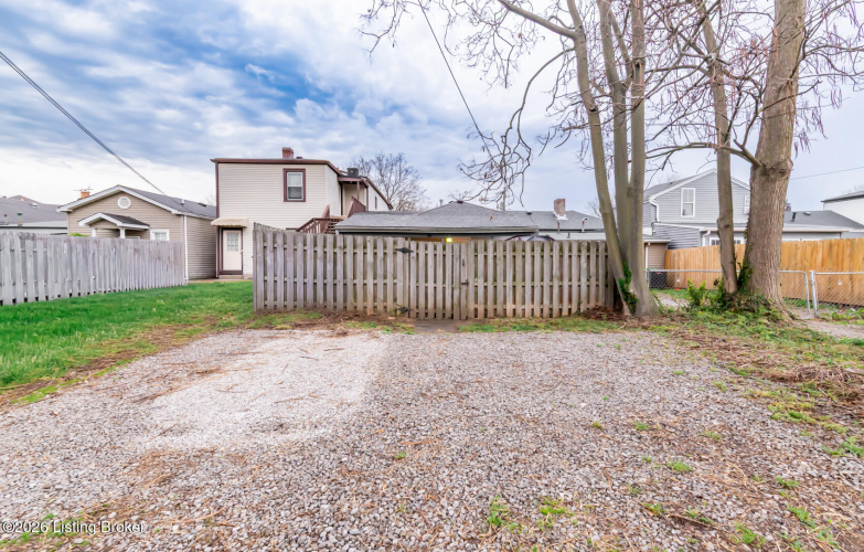 Listing Image 38