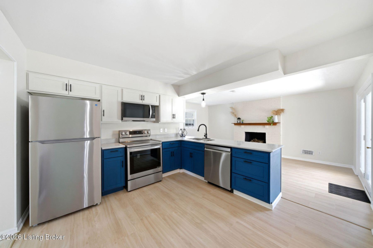 Listing Image 14