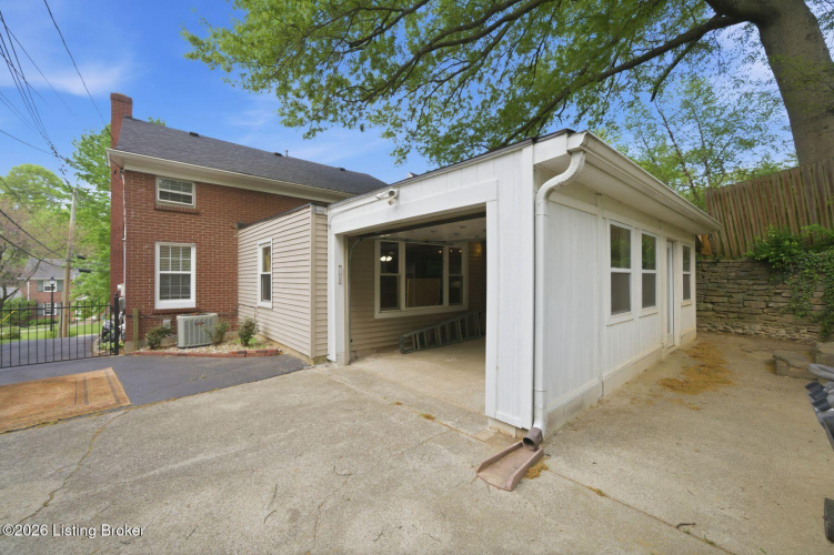 Listing Image 49