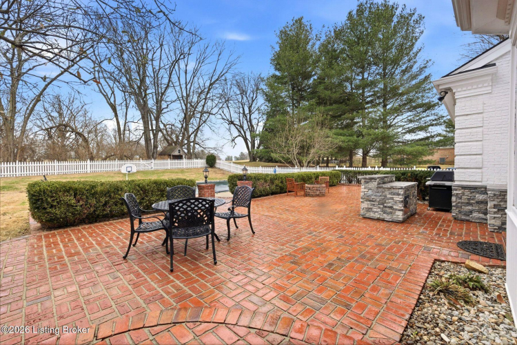 Listing Image 59