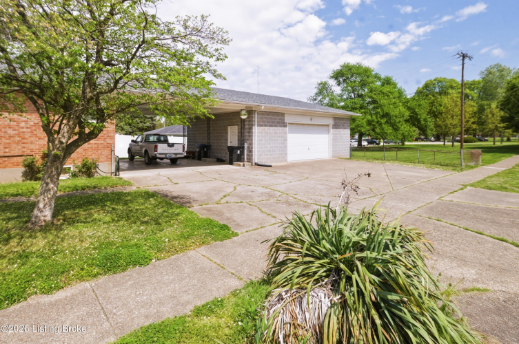 Listing Image 41