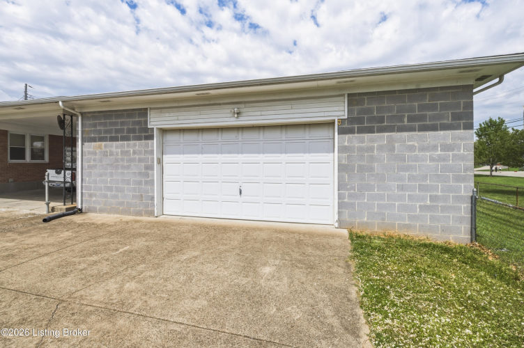 Listing Image 43