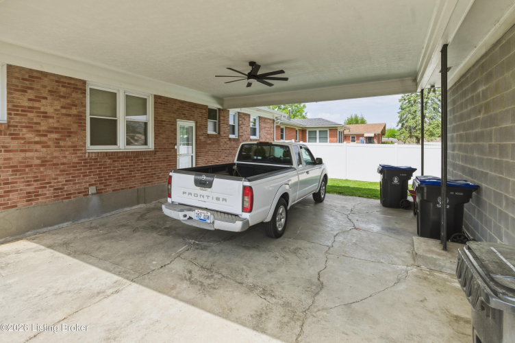 Listing Image 44