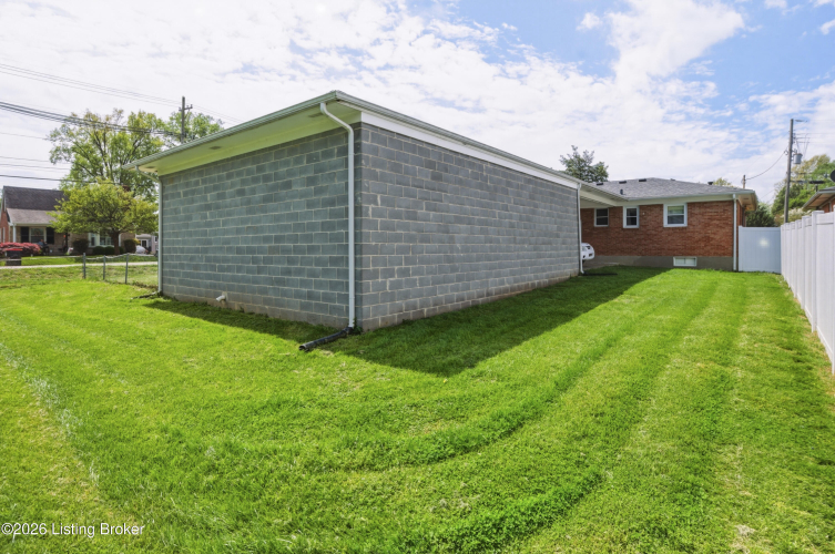 Listing Image 48