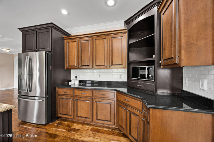 Listing Image 15