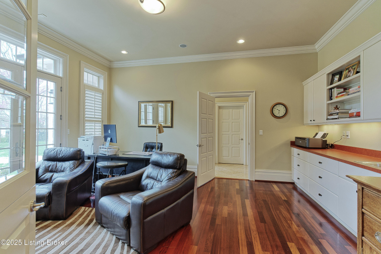 Listing Image 19