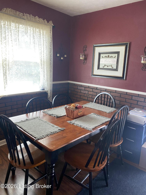 Listing Image 17