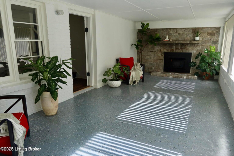 Listing Image 25