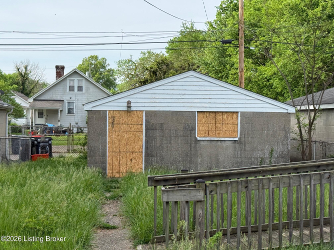 Listing Image 5