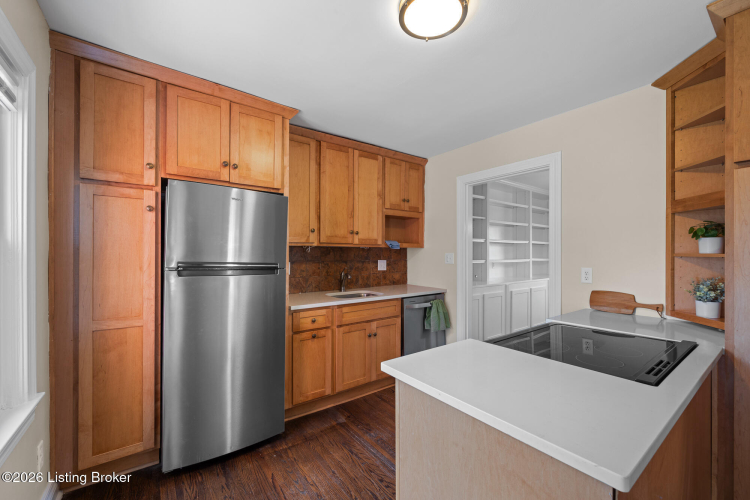 Listing Image 15