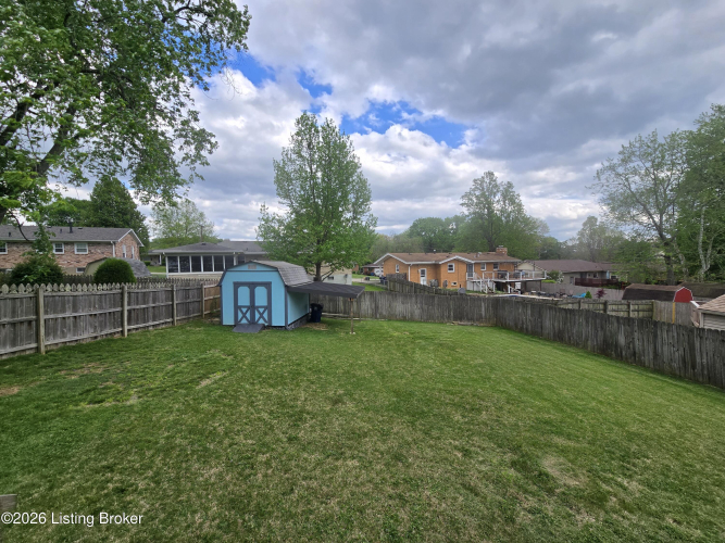 Listing Image 4