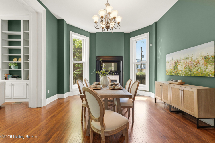 Listing Image 12