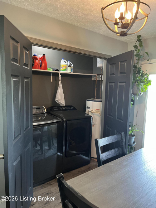 Listing Image 14