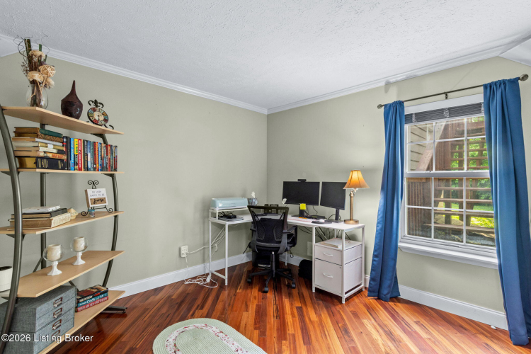 Listing Image 12