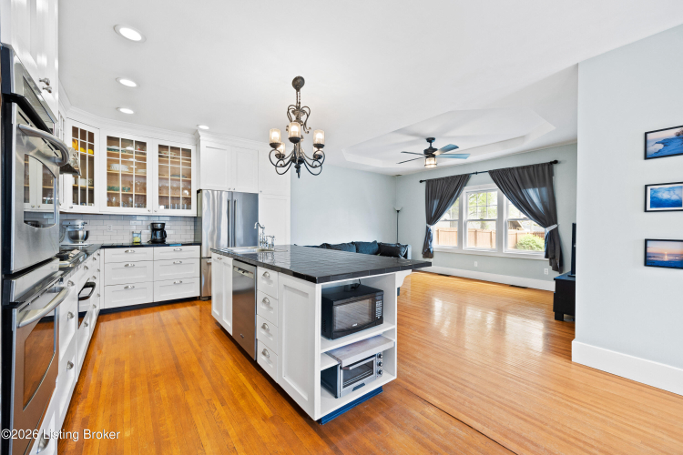 Listing Image 13