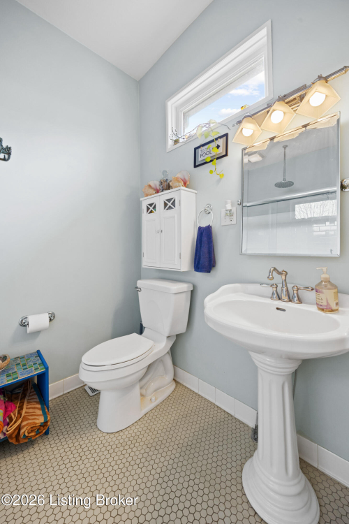 Listing Image 19