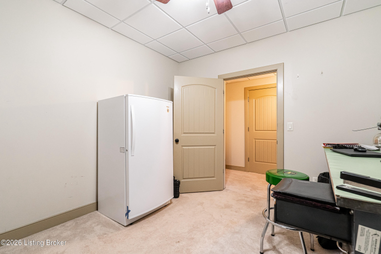 Listing Image 59