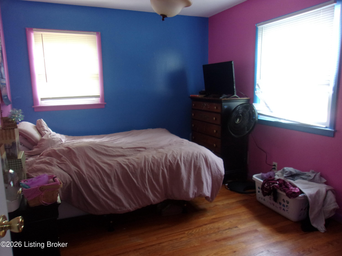 Listing Image 14