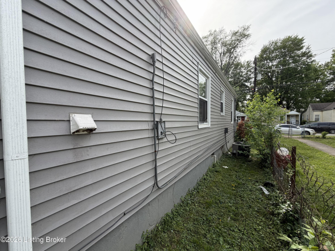 Listing Image 19