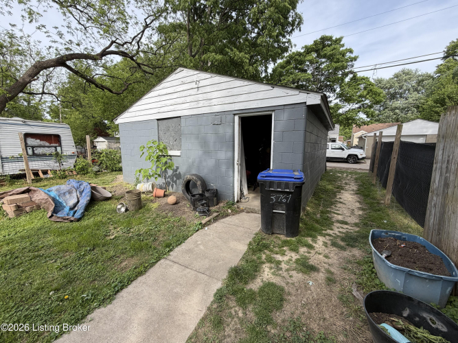 Listing Image 20