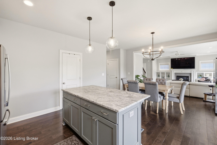 Listing Image 20