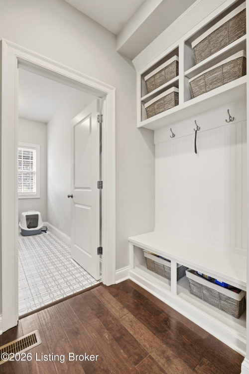 Listing Image 21