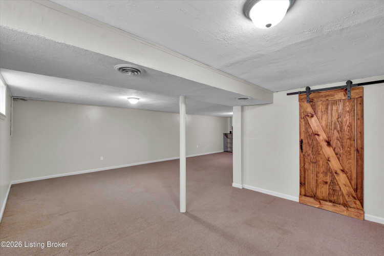Listing Image 44