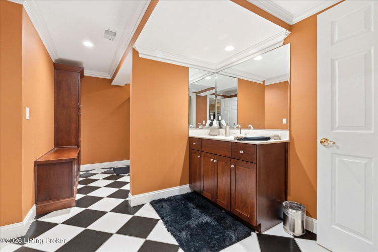 Listing Image 103