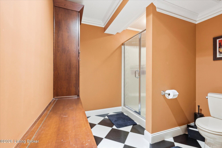 Listing Image 104