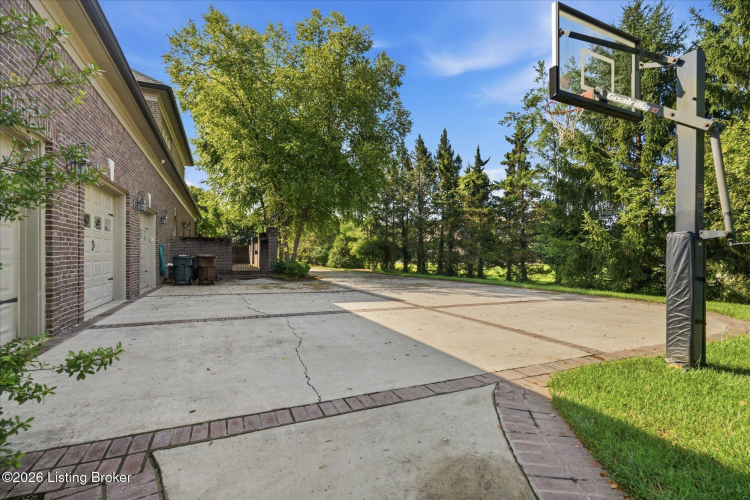 Listing Image 122