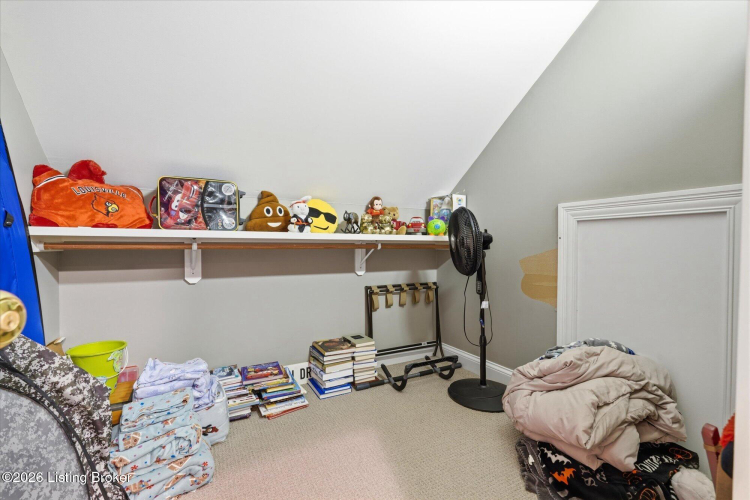 Listing Image 79