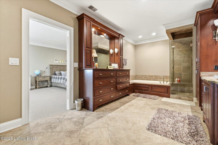 Listing Image 80