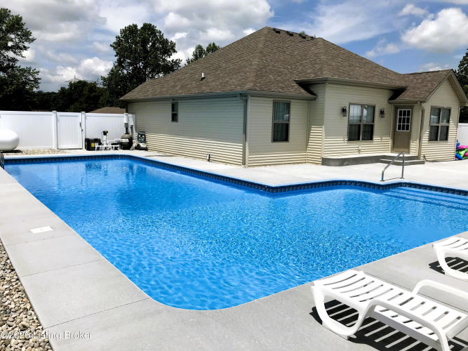 Listing Image 40