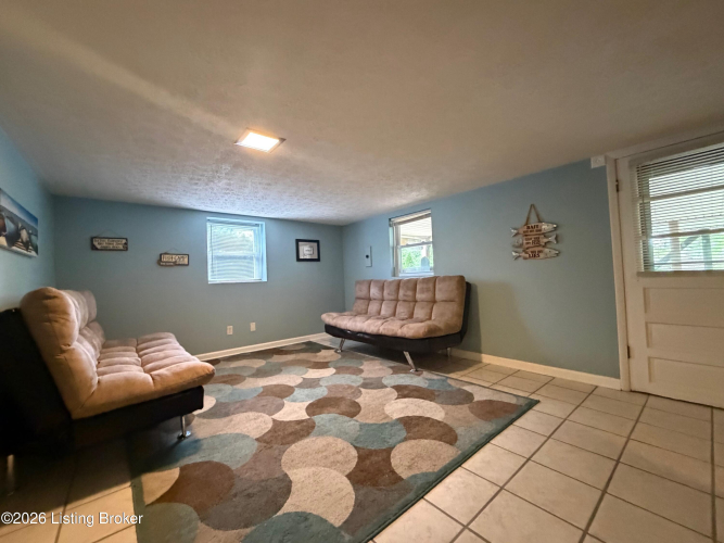 Listing Image 71