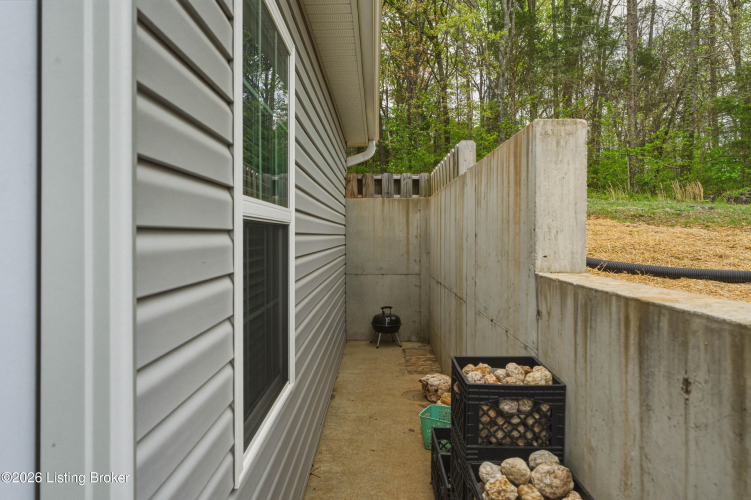 Listing Image 24