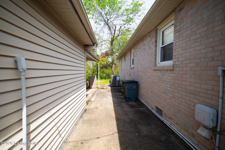 Listing Image 34