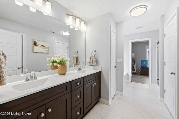 Listing Image 28