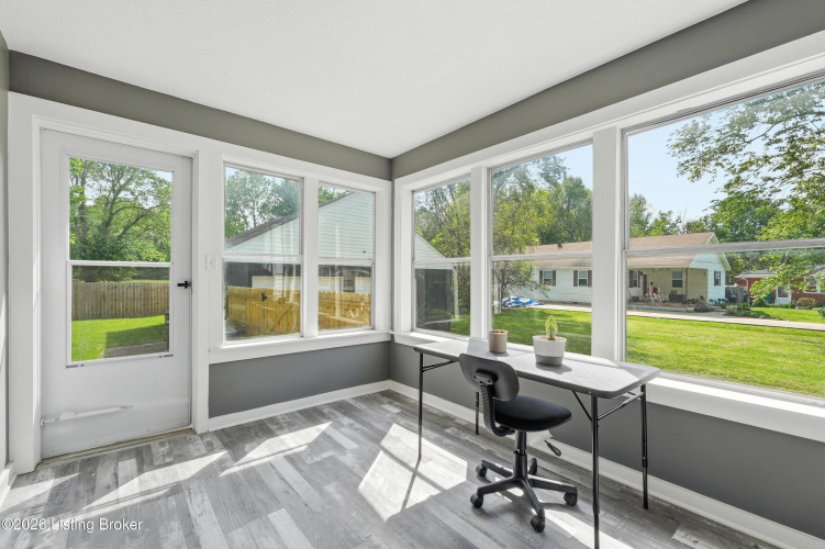 Listing Image 19