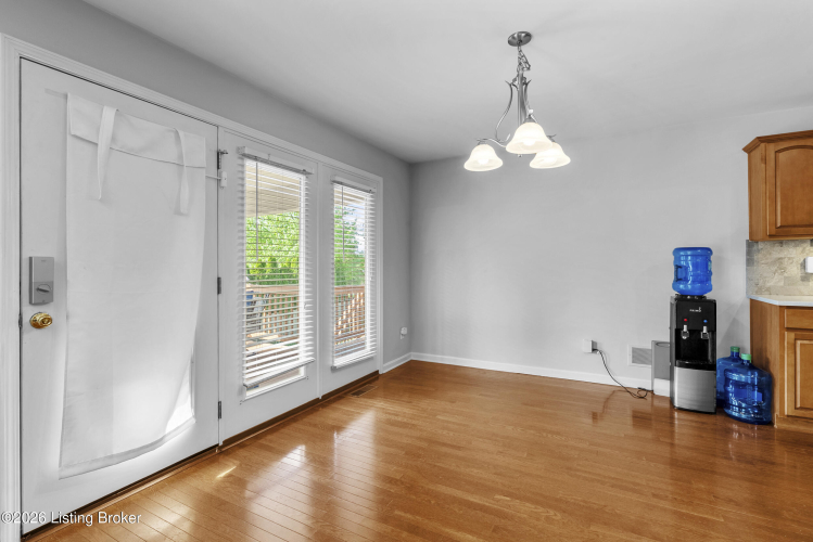 Listing Image 16