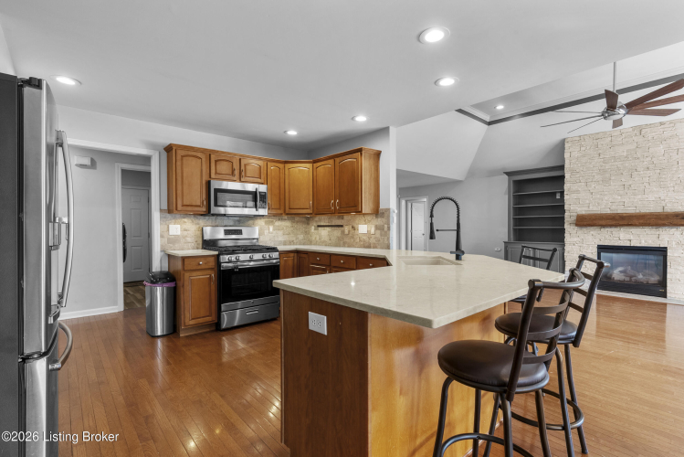 Listing Image 18