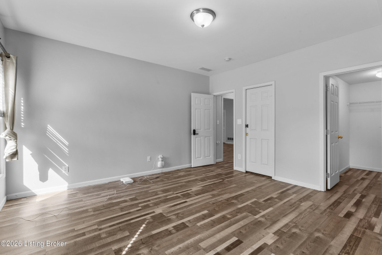 Listing Image 50