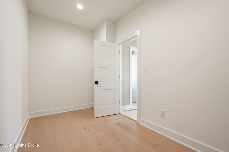 Listing Image 55