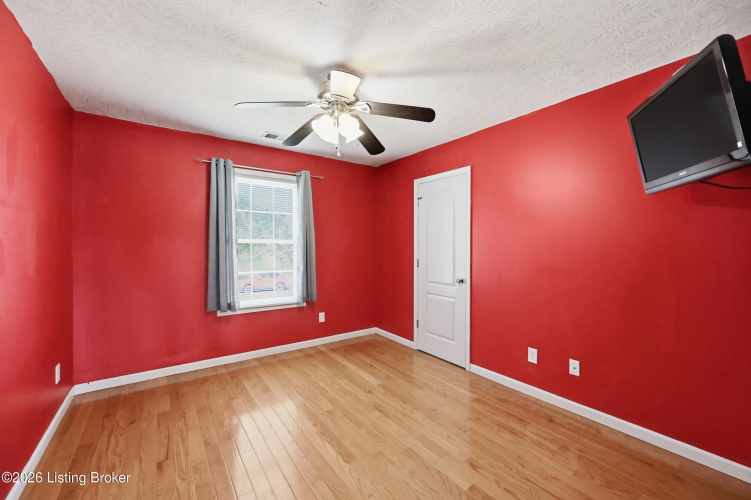 Listing Image 17