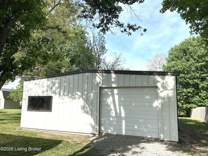 Listing Image 19