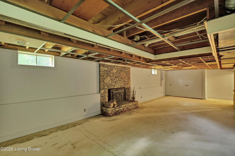 Listing Image 32