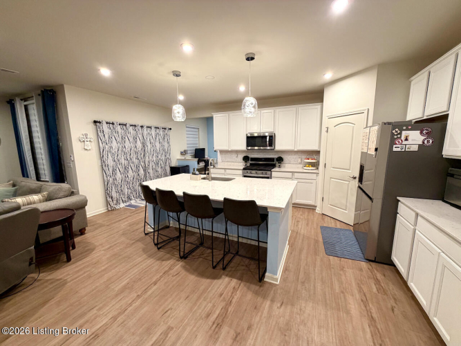 Listing Image 13