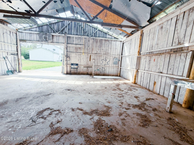 Listing Image 17